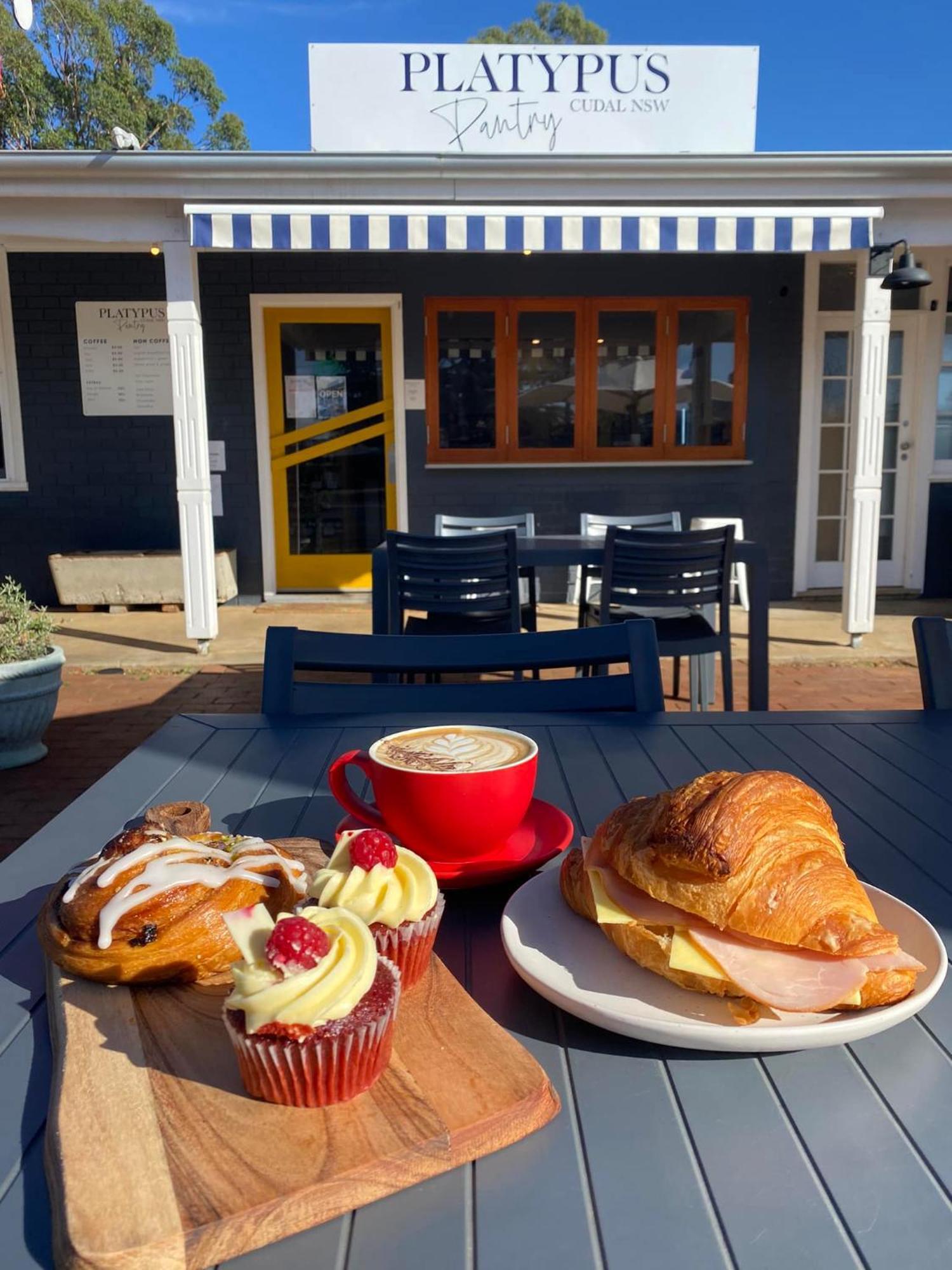The Platypus & Cafe